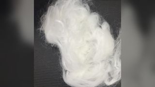 Serat Pokok Mohair Imitasi 90D*102MM, Serat Besar Berkilau Tinggi untuk Benang Rajut Musim Dingin