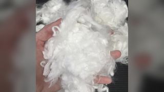Serat Penyimpanan Energi Perubahan Fase 2D×25mm, Serat Staple Halus yang Diolah dengan Minyak Silikon untuk Filli Tekstil