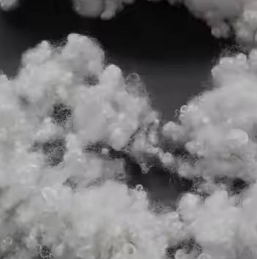 Berita perusahaan terbaru tentang Aplikasi Serat Staple Polyester dalam Industri Modern