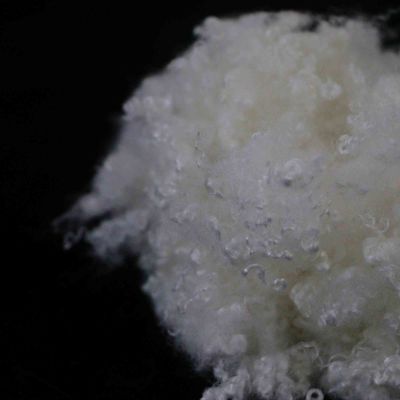 Harga yang bagus Serat Staple Polyester Non-Fluorescent Non-Toksik 3D × 25mm Putih Murni Psf Untuk Pengisian on line