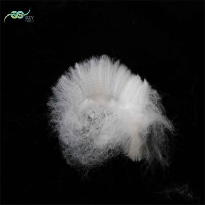 Harga yang bagus Serat Polyester Perawan Fungsi Absorbensi Air 38mm Untuk Kain Saniter on line