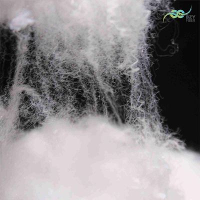 Harga yang bagus Flame Retardant Regenerated Polyester Fiber 64mm A1 Kain Putih Pengisi on line