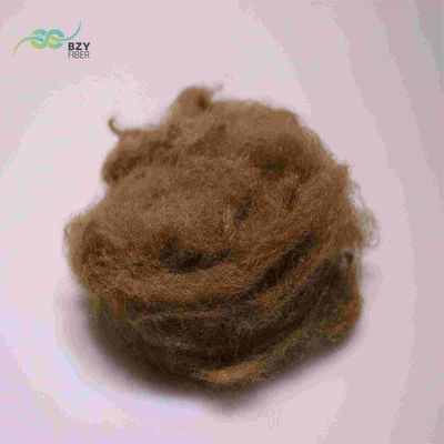 Harga yang bagus A Grade Regenerated 65mm Dope Dicat Brown Daur Ulang Serat Polyester Untuk Padding on line