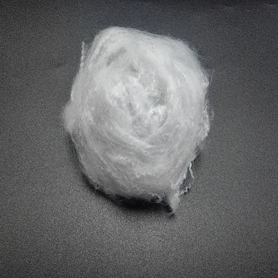 Harga yang bagus Serat Staple Polyester Daur Ulang 2.5D 51mm Putih Ketahanan Penyusutan Tinggi on line