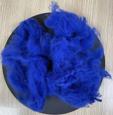 Harga yang bagus Serat Staple Polyester Daur Ulang 4.5D 51mm Batu permata Biru on line