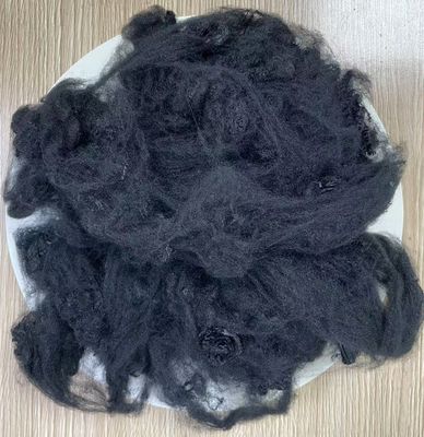Harga yang bagus Serat Stapel Poliester Virgin 3D 65mm Hitam Kandungan Minyak 0.15-0.3% on line